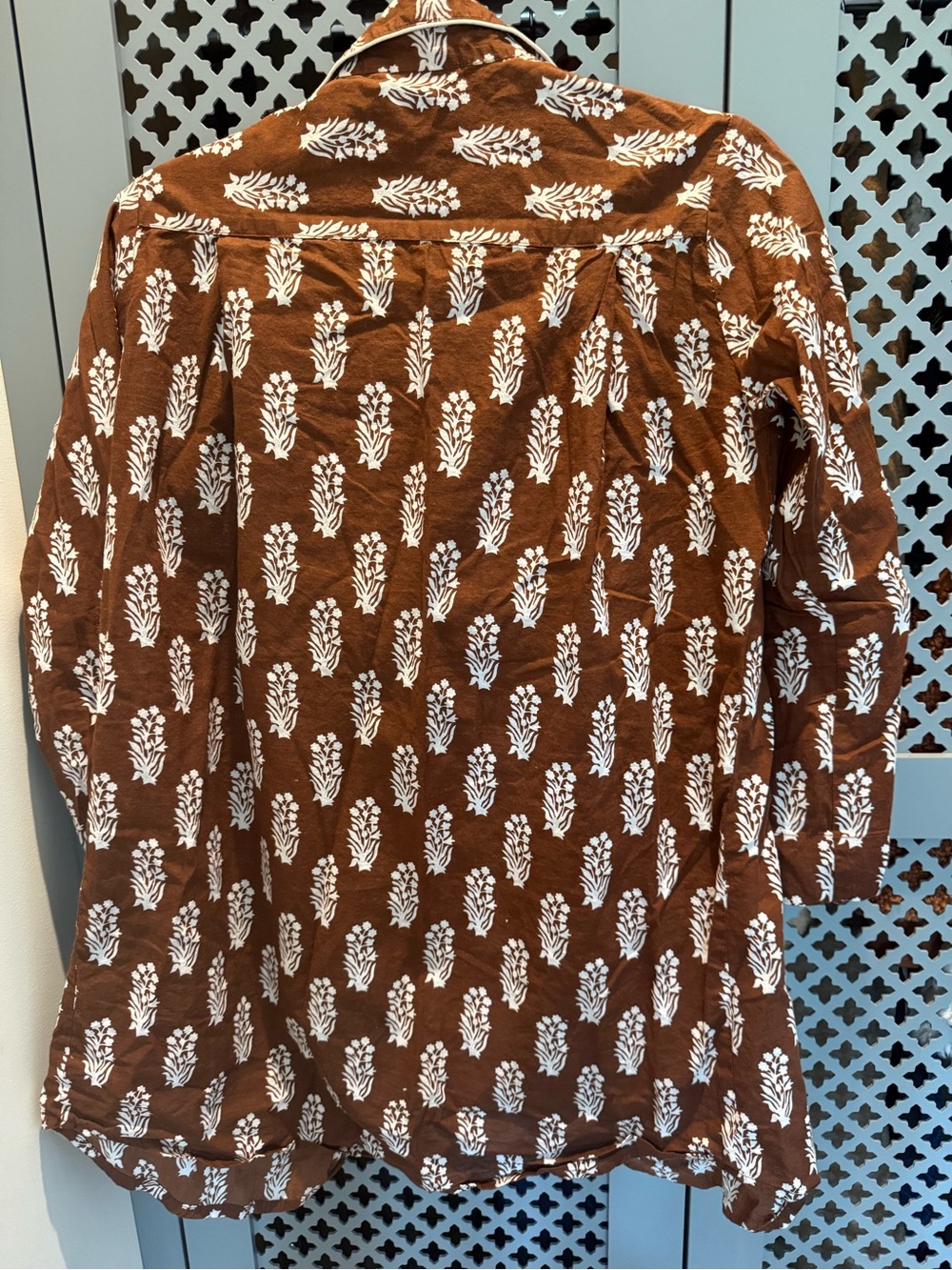 Julia Amory Husband Shirt (XS) and Pareo - Picture 3 of 3
